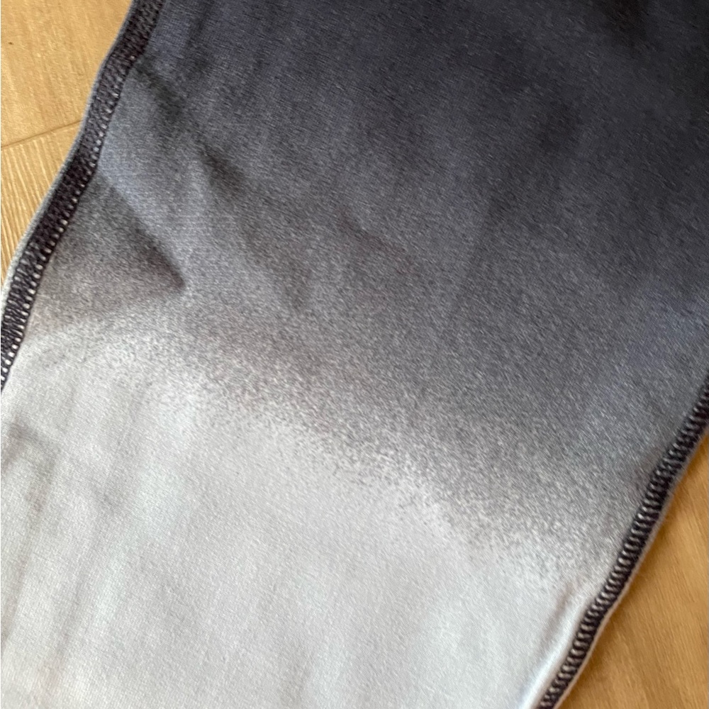*NWT* Crown & Ivy brand ~ ombré / dip Leggings, two pair (blue 💙 / pink 🩷) *NWT* - Picture 3 of 11